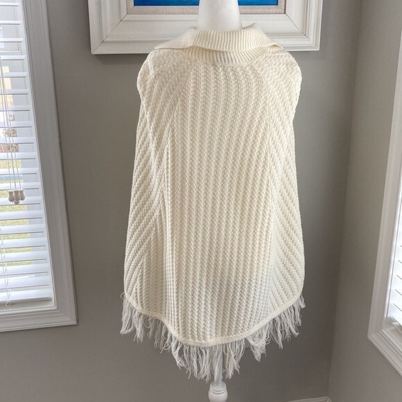 Vintage Julie Knitwear Cream Knit Poncho Fringe Sweater - Picture 6 of 9